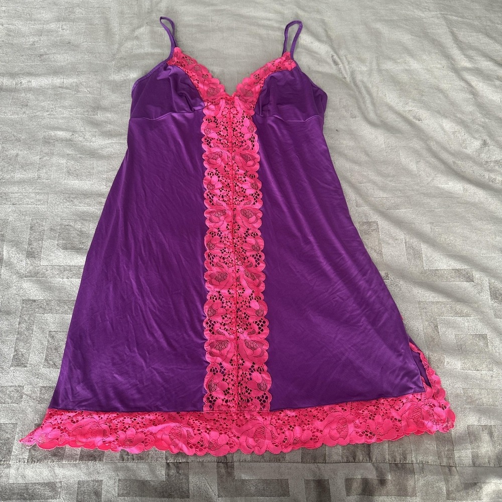VTG Josie Natori Chemise Gown Women Medium Purple Pink Lace Satin Sleepwear Sexy
